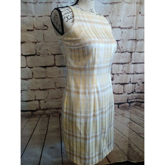 Renee Michaels Sleeveless Plald Yellow Sheath Dress Size 4 Small Spring Easter - Picture 2 of 9